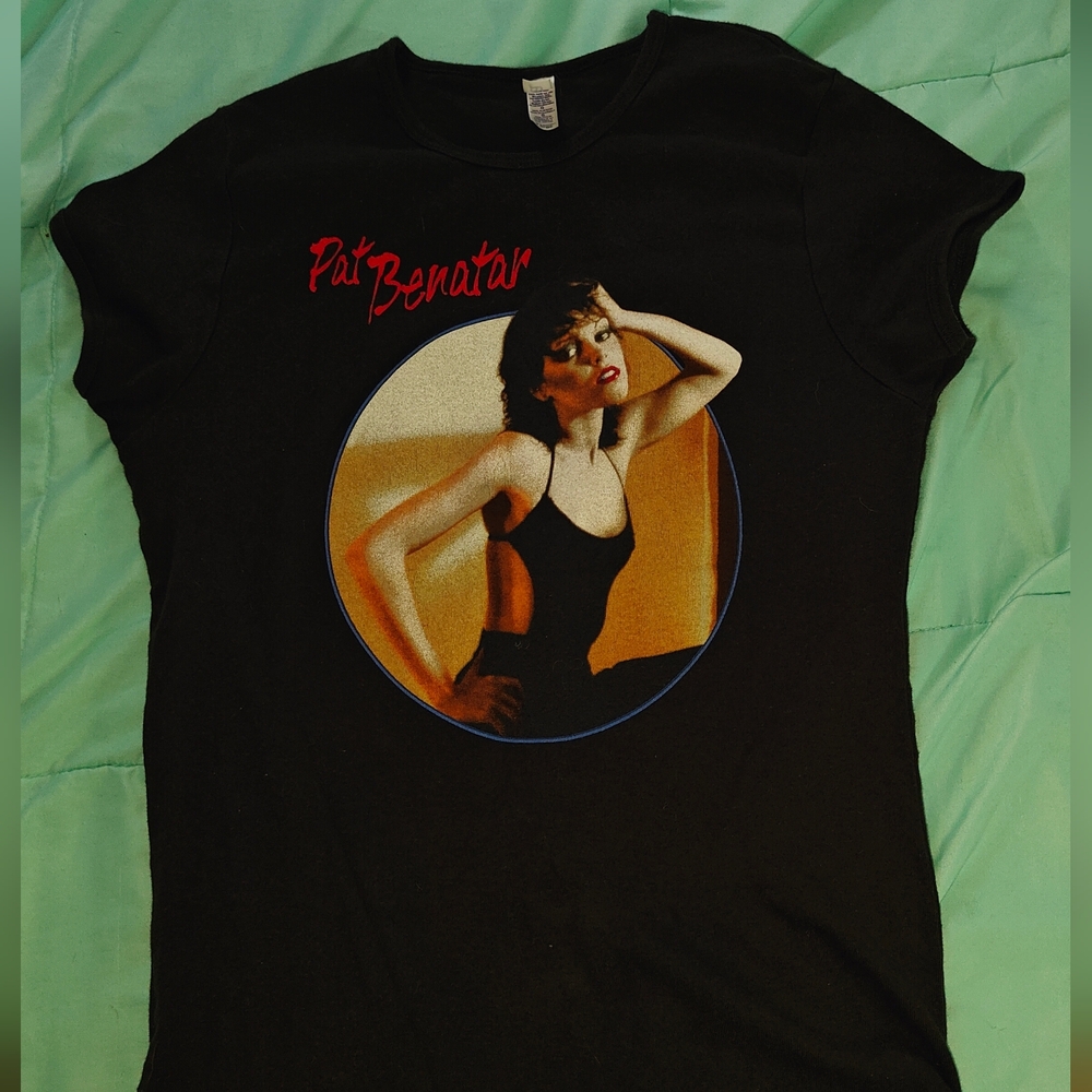 Women's large fitted pat benatar top